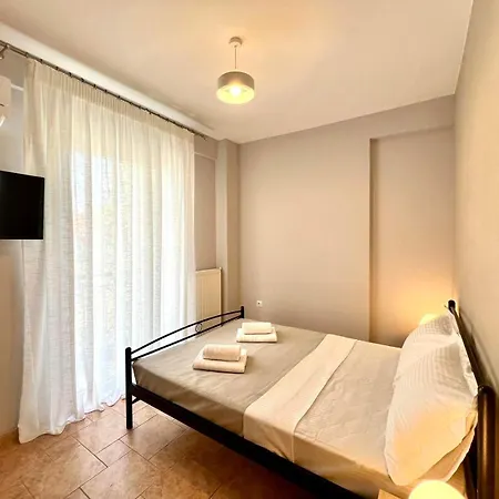 P Deluxe β4 * ניאה מיכאניונה