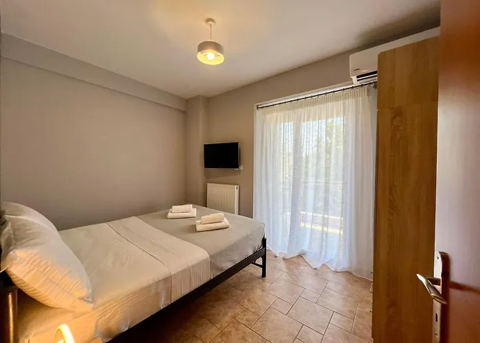 P Deluxe β4 Nea Michaniona